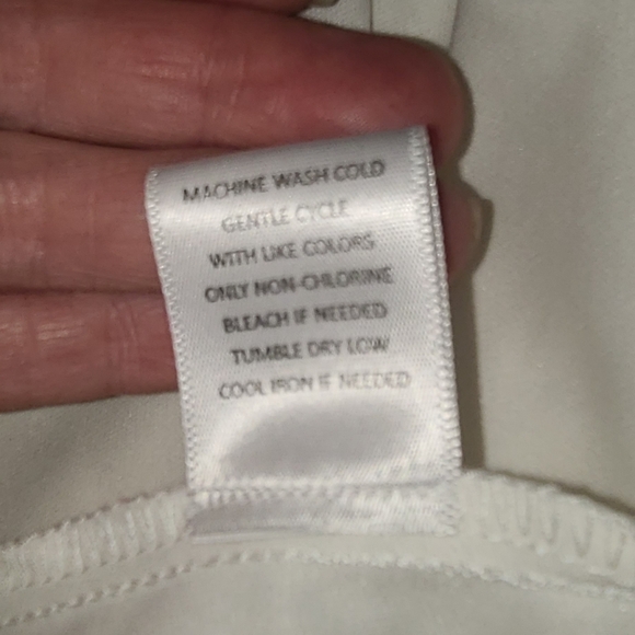 Gianni Bini floral Multi color all in one shorts - Picture 8 of 9